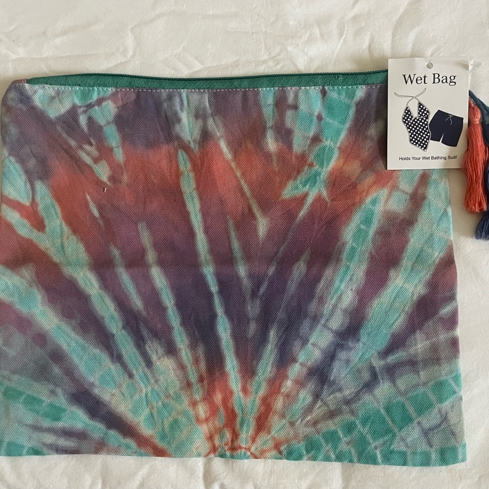 NWT Kendall & James wet bag
